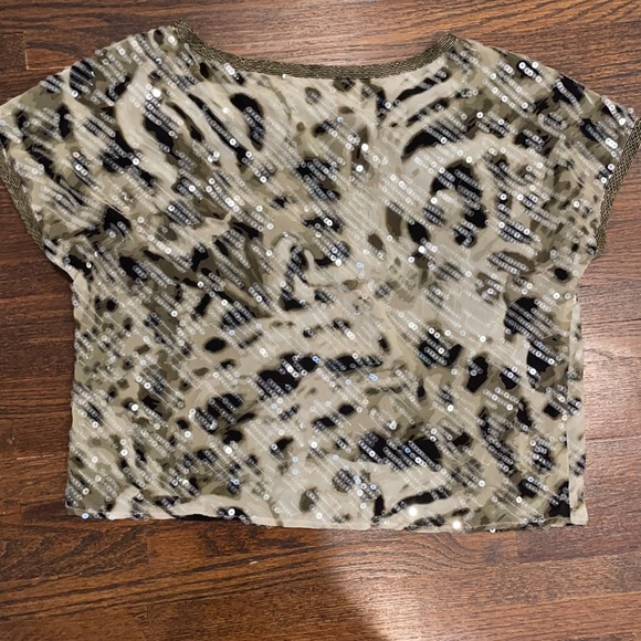 Vince Camuto animal print sequin loose fit top - Picture 8 of 10